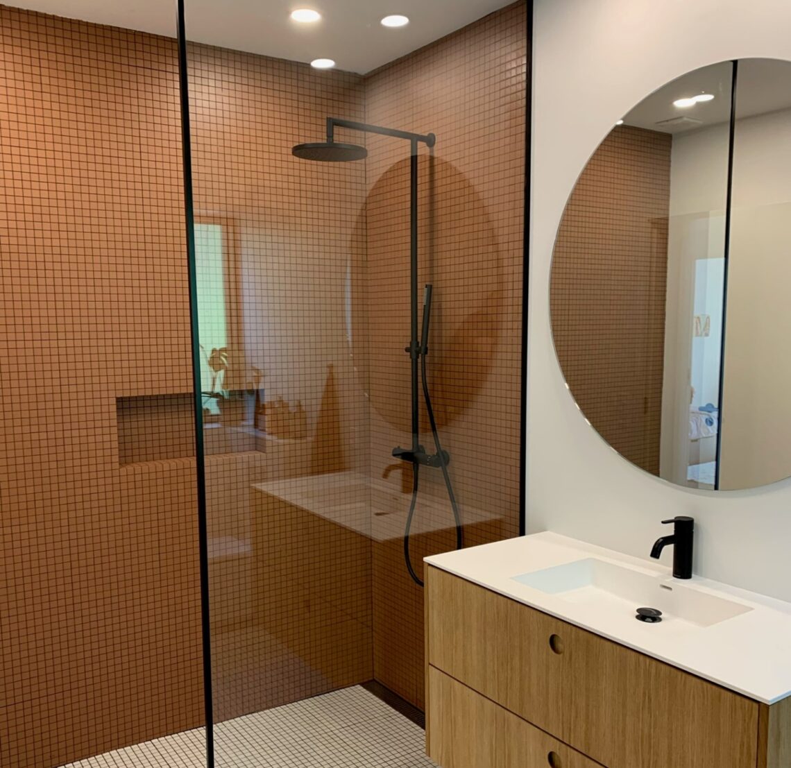 Elegante brusevægge i glas